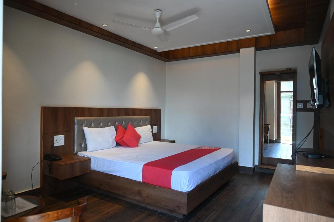 Hotel Apple Blossom B$B Manāli Buitenkant foto